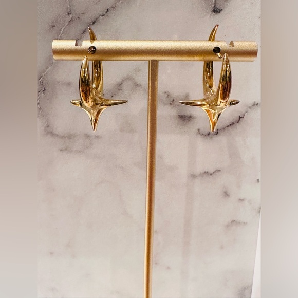 Khiry 18K Gold Vermeil Spiked Hoop Earring - Picture 5 of 10